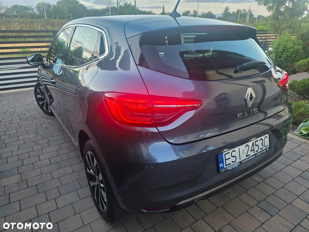 Renault Clio - 21