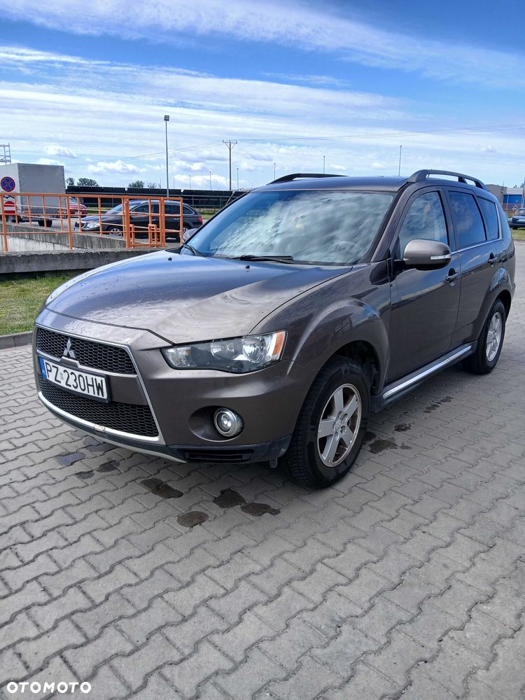 Mitsubishi Outlander - 4