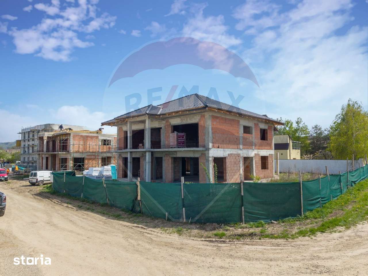 Vilă modernă P+1 în Ghimbav | 330 mp utili | Teren 815 mp - la roșu - Imagine principală: 5/20