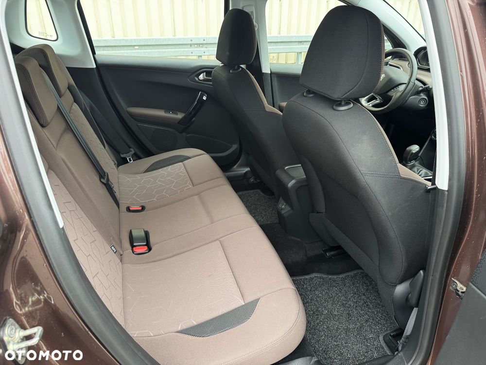 Peugeot 2008 - 17