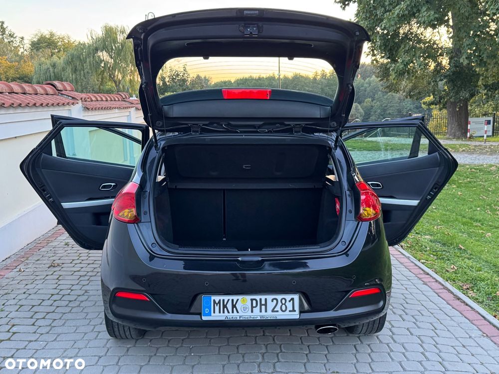 Kia Ceed - 32