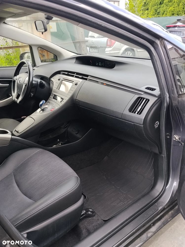Toyota Prius 1.8 Hybrid Premium - 8