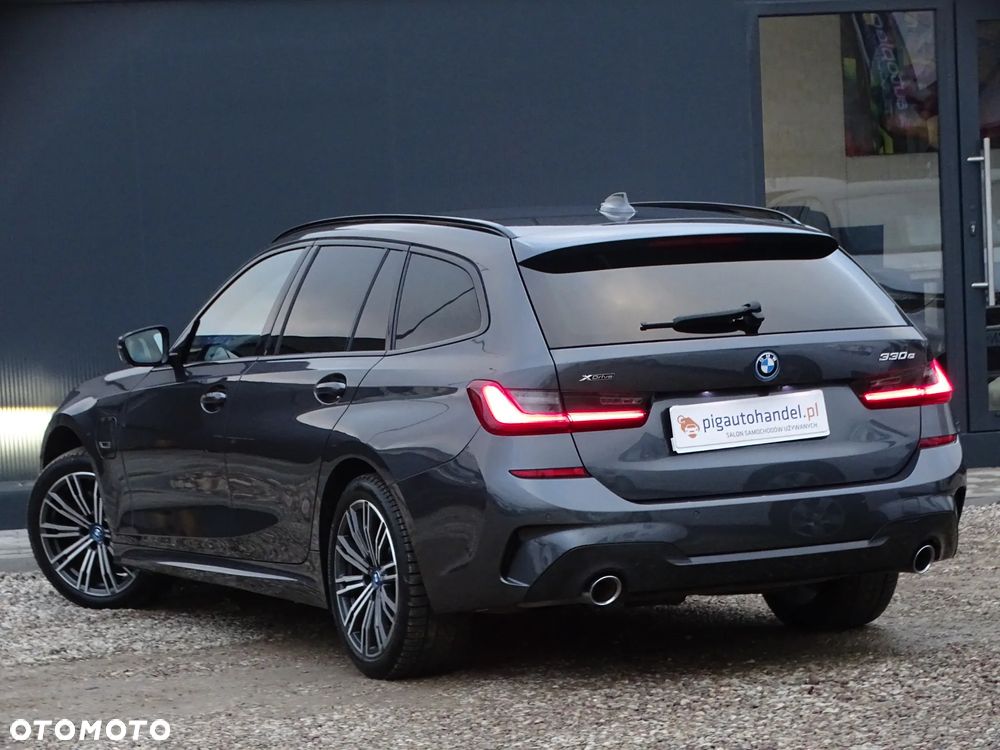 BMW Seria 3 330e xDrive M Sport - 3
