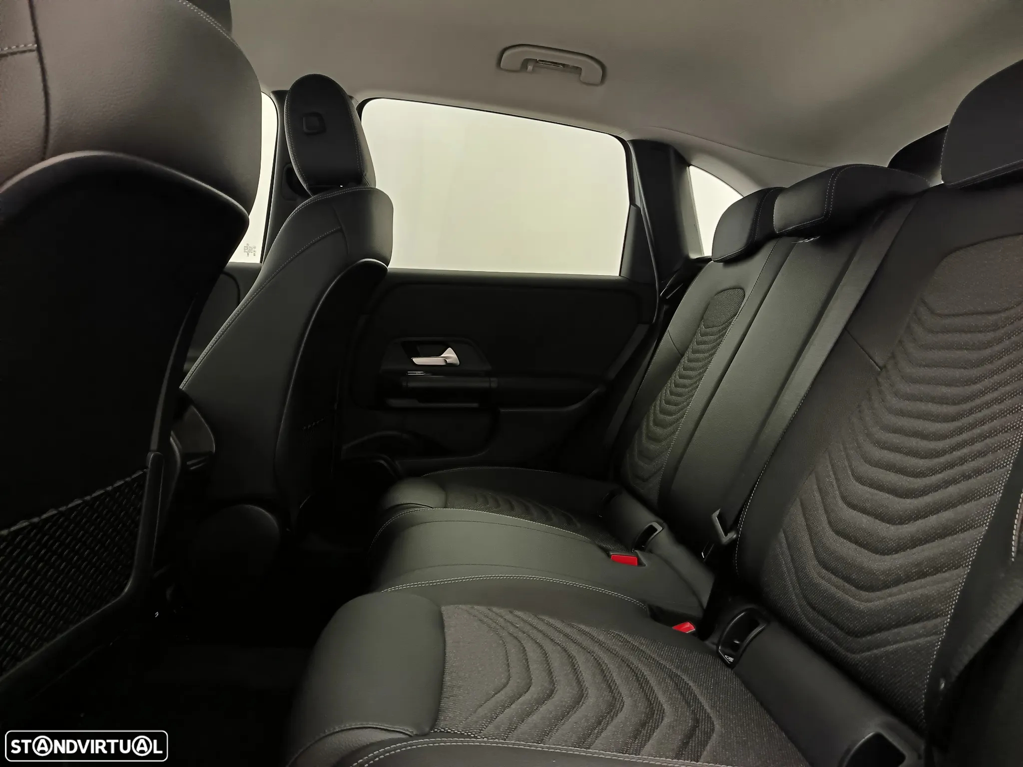 Mercedes-Benz B 250 e - 29
