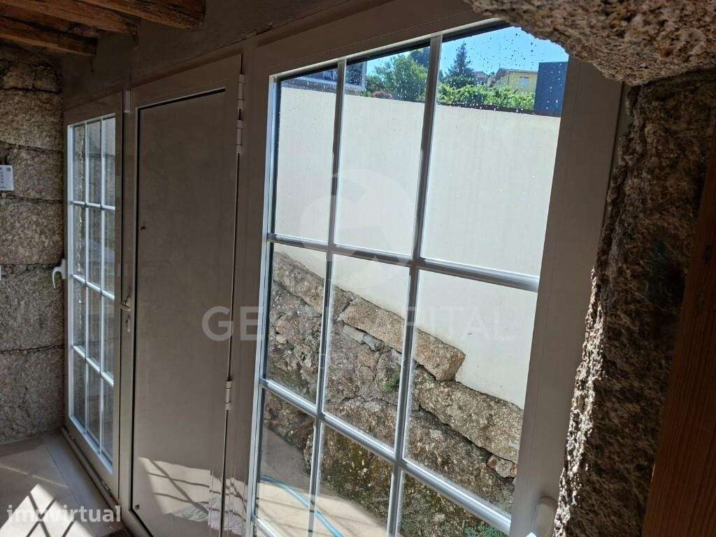 Moradia em pedra recuperada com vista Rio Douro em Alpendorada - Grande imagem: 5/31