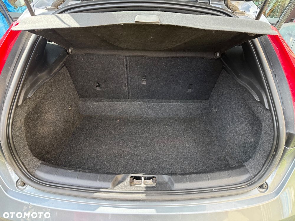 Volvo V40 D2 RDesign - 28
