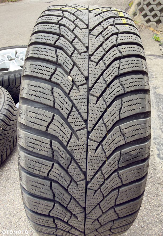 Opony zimowe Kumho wraz z felgami (OE Skoda) - 4