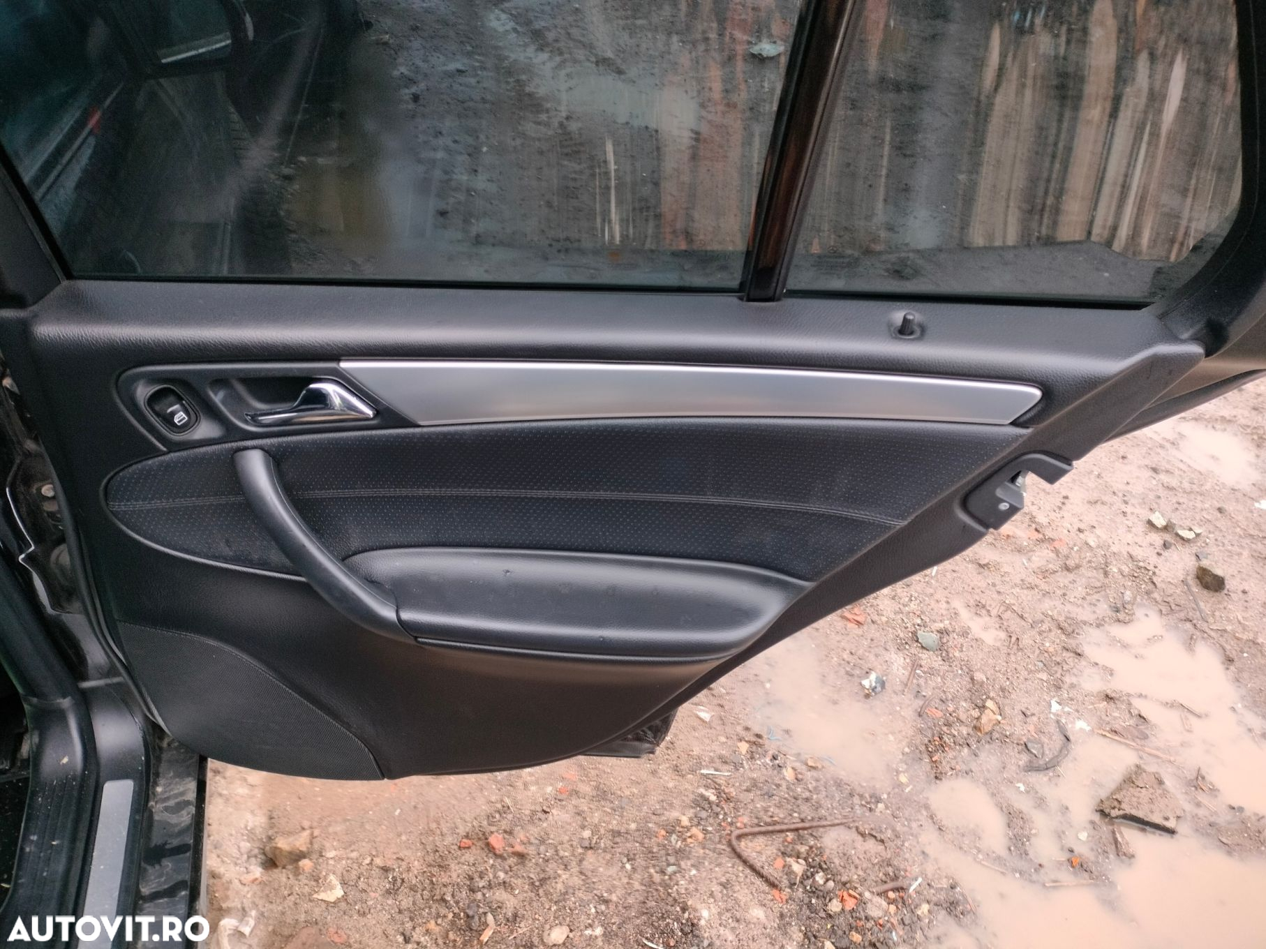 Dezmembrari  Mercedes-Benz C-CLASS (W203)  2000  > 2007 C 180 Kompres - 8