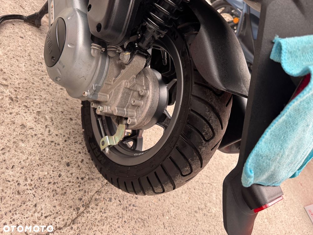 Aprilia SR - 12