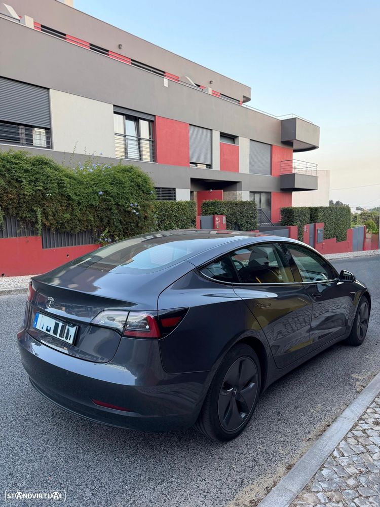 Tesla Model 3 Standard Range Plus RWD - 3