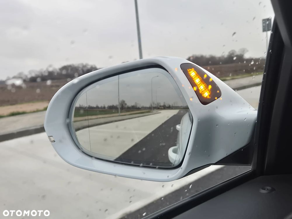 Audi A6 Avant 2.0 TDI Ultra S tronic - 23