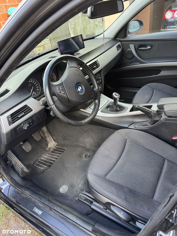 BMW Seria 3 318d - 8