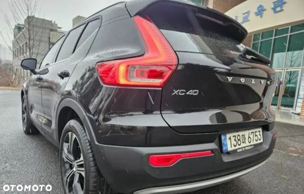Volvo XC 40 B5 B AWD Inscription - 10