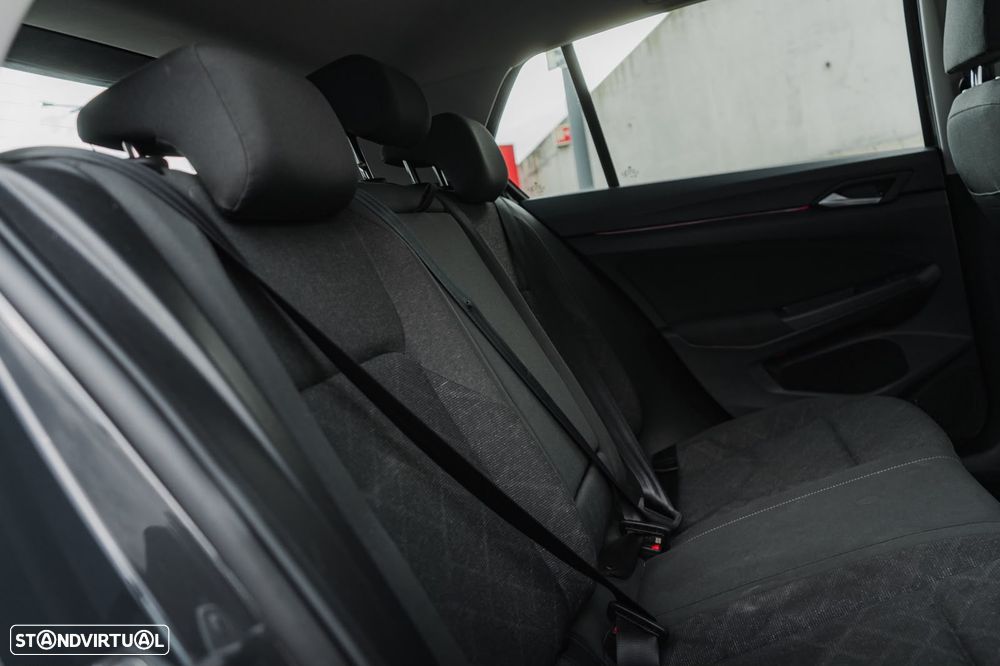 VW Golf 1.5 eTSI Style DSG - 30