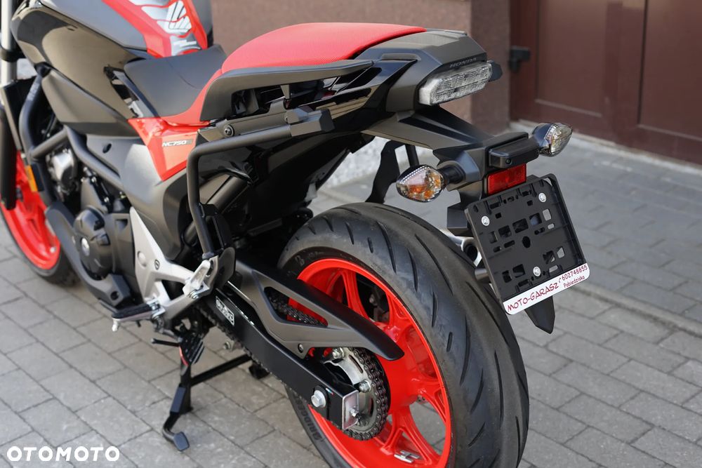 Honda NC - 25