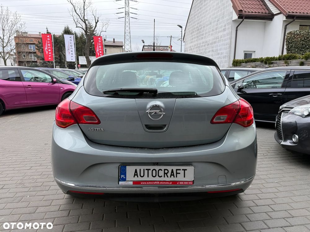 Opel Astra 1.6 Enjoy EU6 - 19