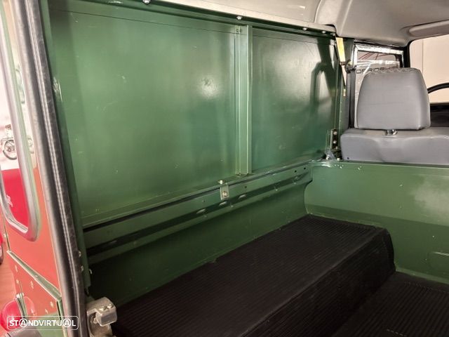Land Rover Defender 90 2.5 TD5 Metal Top - 47