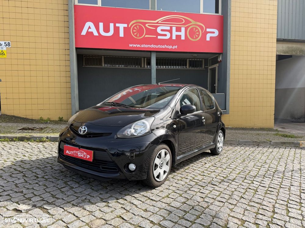 Toyota Aygo 1.0 - 8