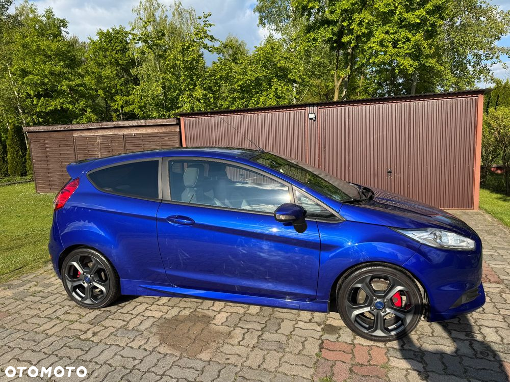 Ford Fiesta 1.6 EcoBoost ST - 4