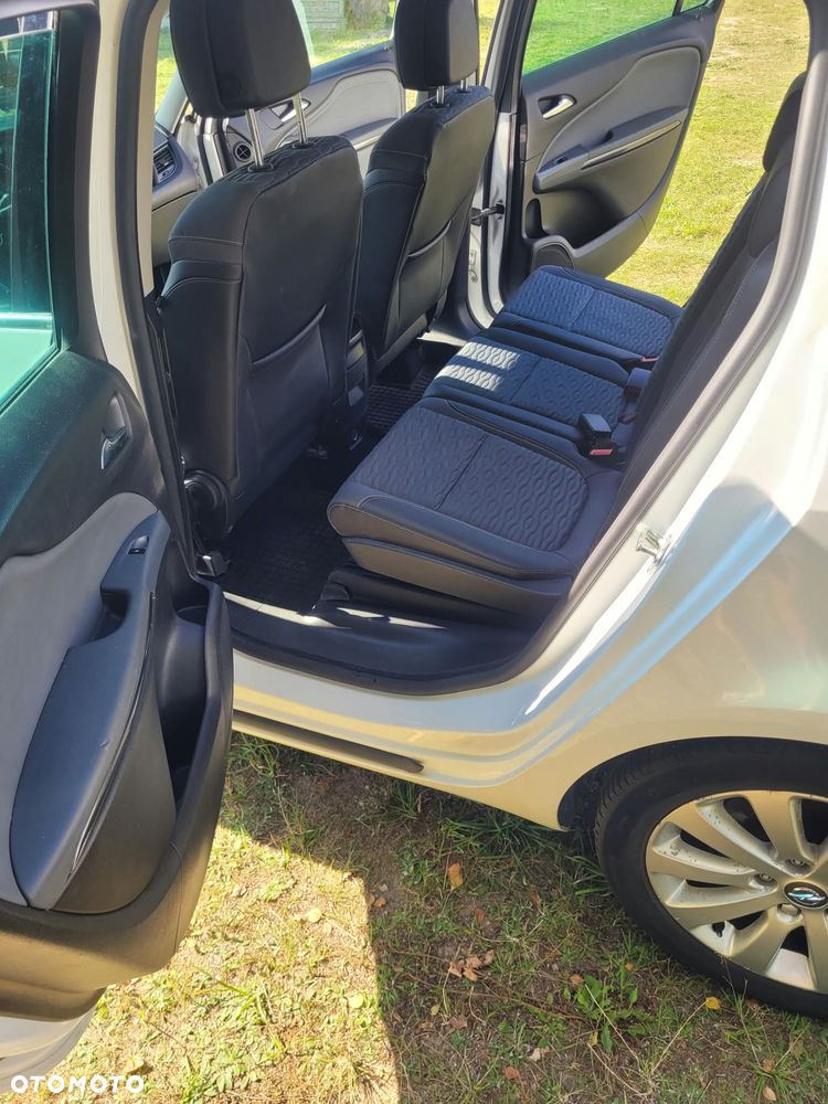 Opel Zafira - 8