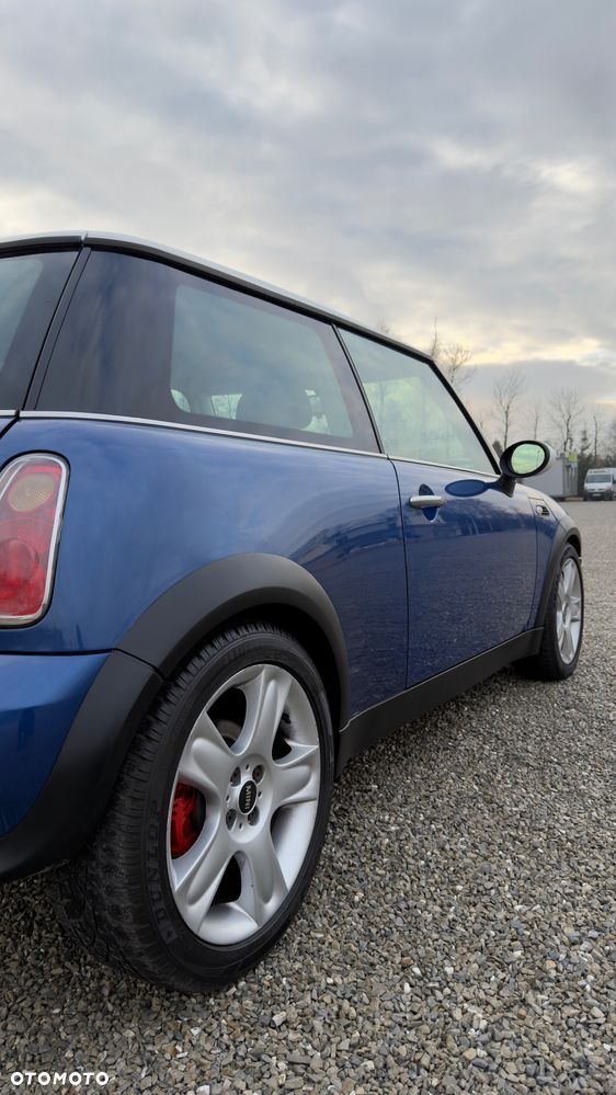 MINI Cooper Sidewalk - 16