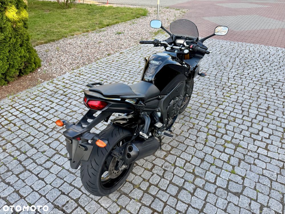 Yamaha FZ8 - 12