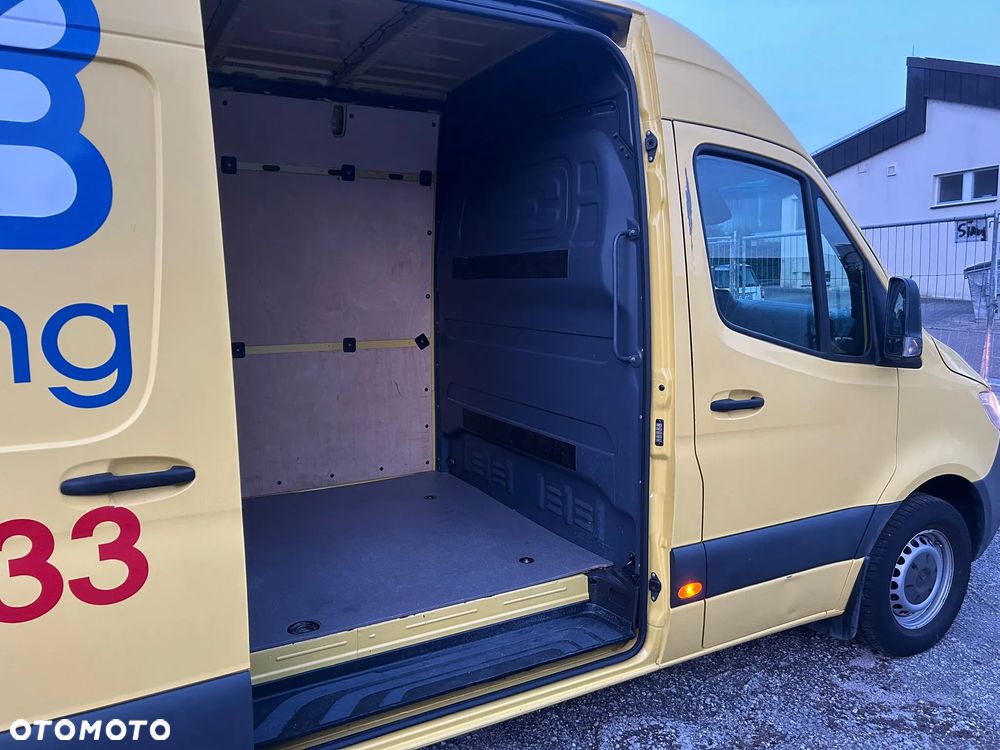 Mercedes-Benz Sprinter - 8