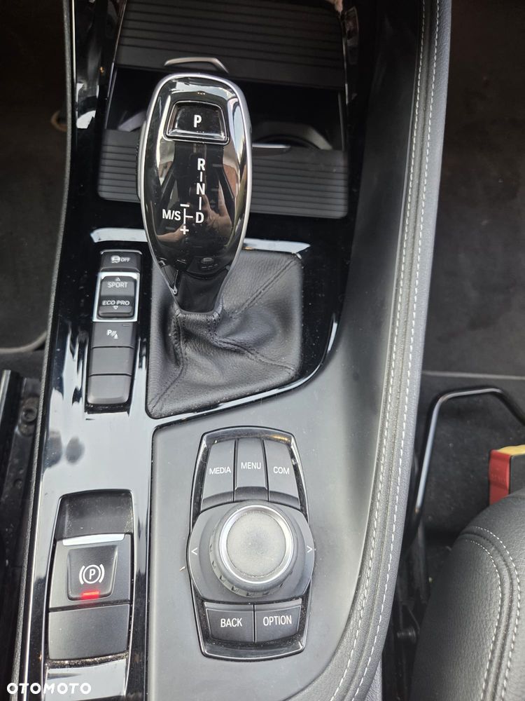 BMW X1 sDrive18i xLine - 8