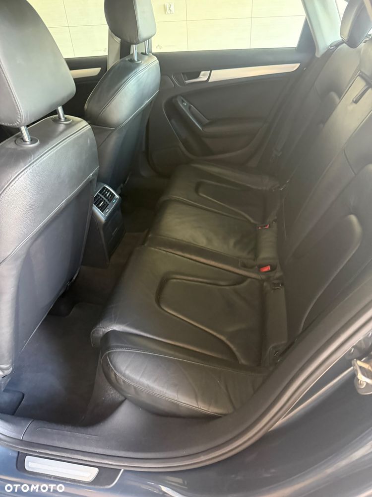 Audi A4 Limousine - 15