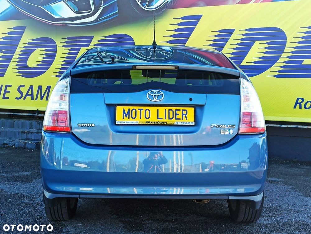 Toyota Prius - 5