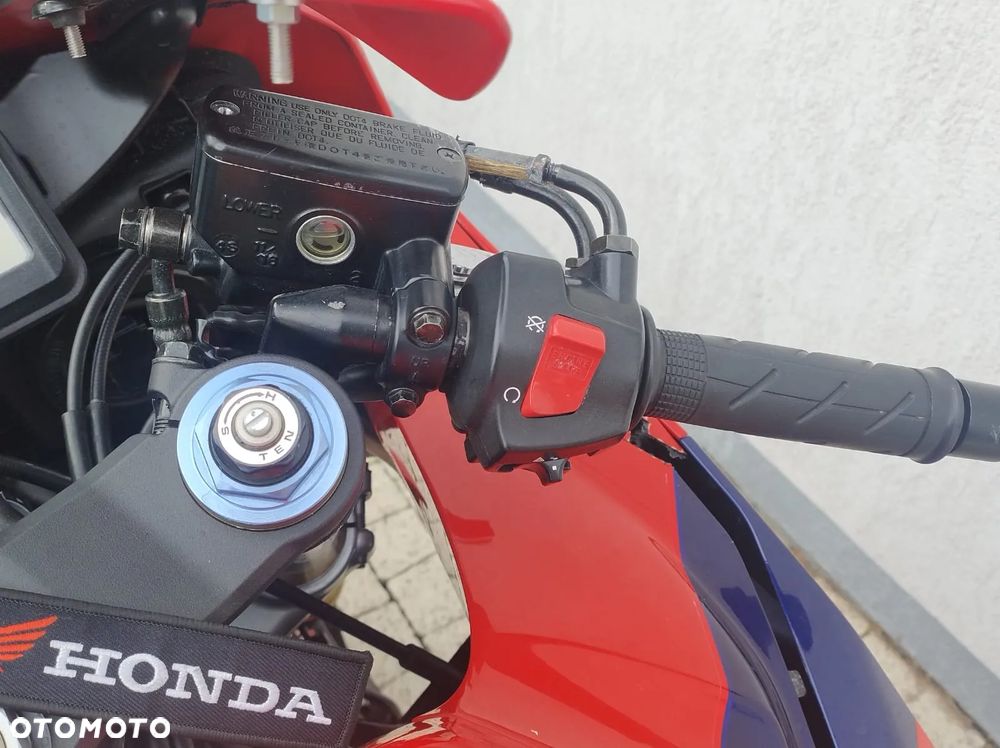 Honda CBR - 16