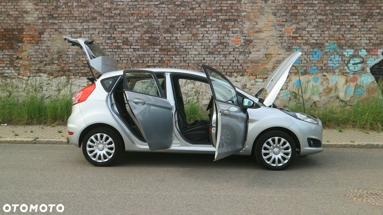 Ford Fiesta 1.25 Celebration - 15
