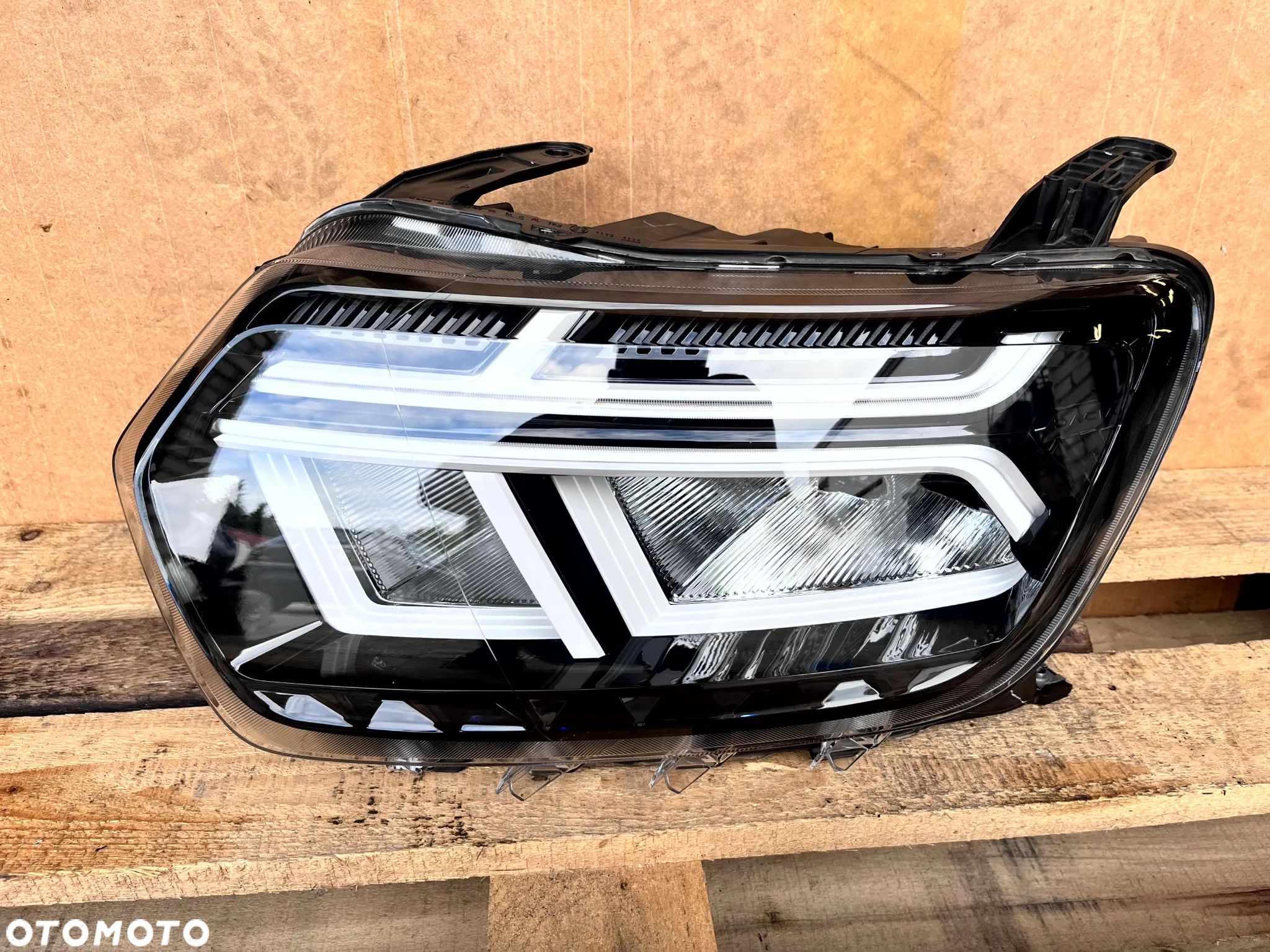 DACIA DUSTER II LIFT 2021-2024 LAMPA LEWY PRZÓD LEWA PRZEDNIA REFLEKTOR ŁADNY ORYGINAŁ 260602465R - 1