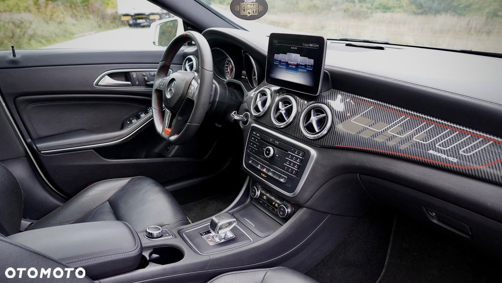 Mercedes-Benz CLA ver-45-amg-4--matic - 27