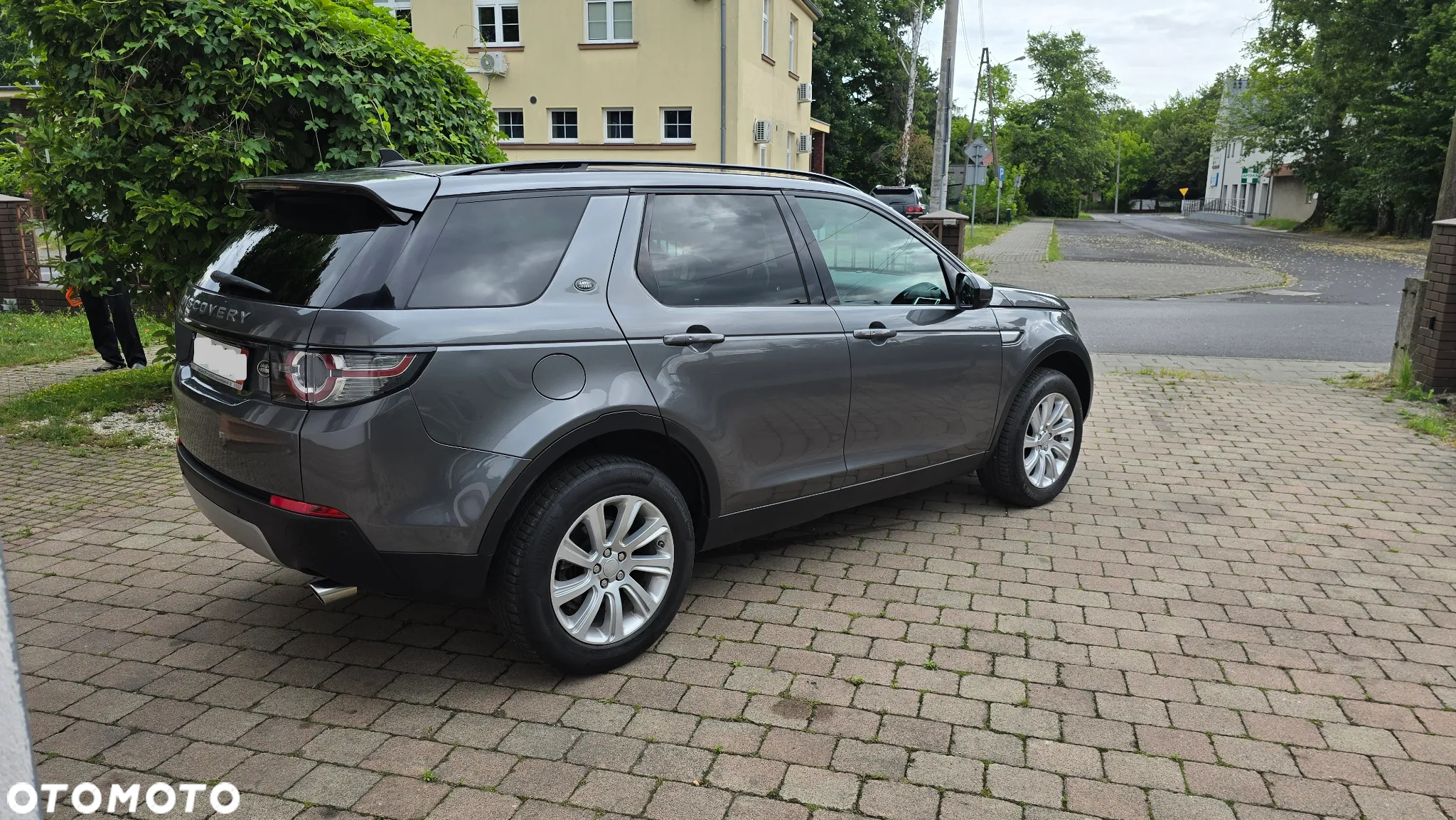 Land Rover Discovery Sport 2.0 D180 R-Dynamic HSE - 6