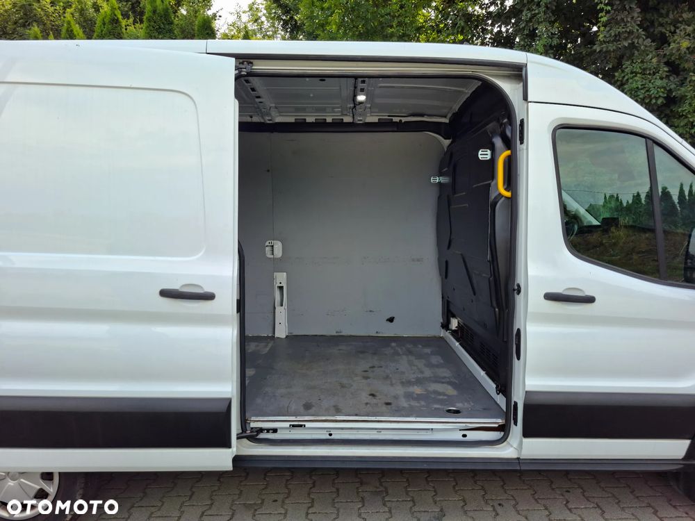 Ford Transit - 13