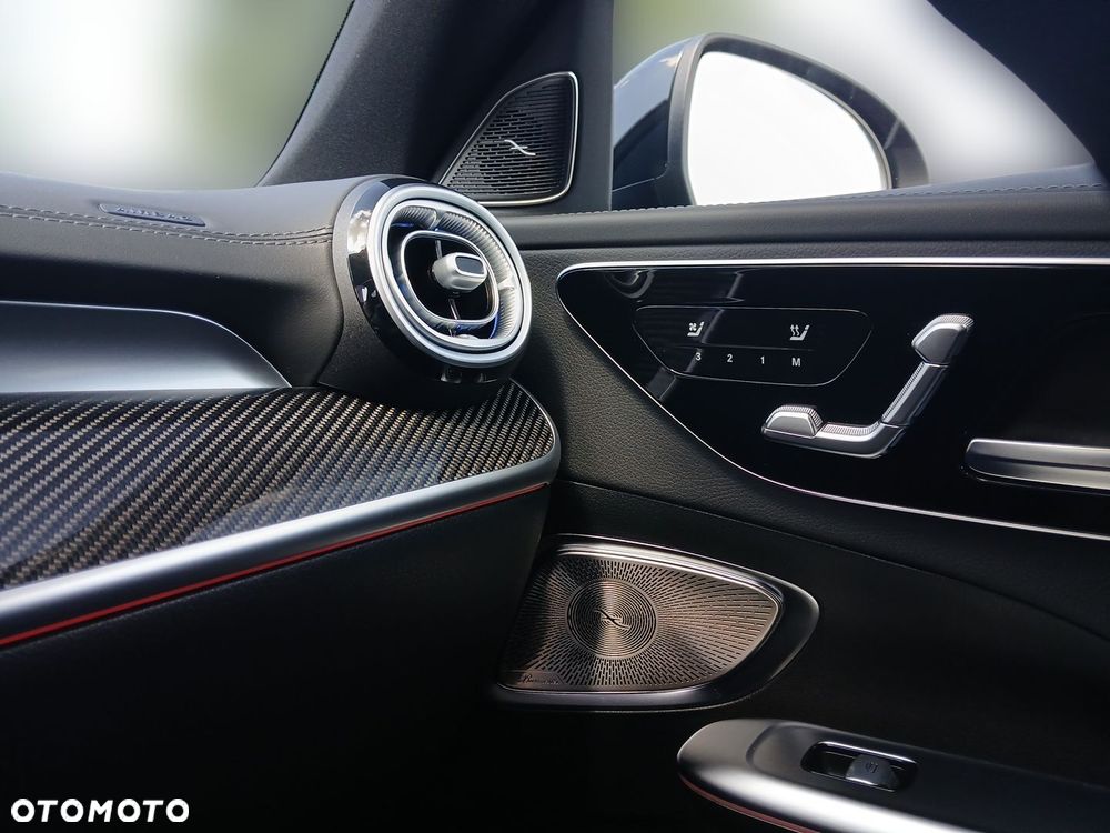 Mercedes-Benz Klasa C 300 e PHEV 4-Matic AMG - 28