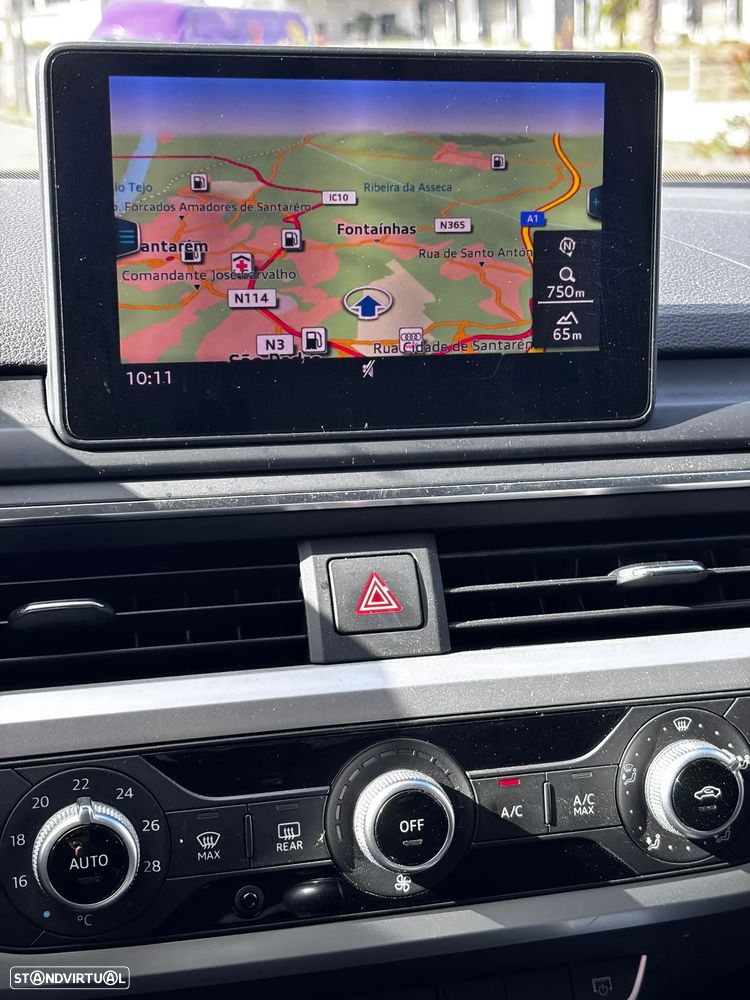 Audi A4 Avant 2.0 TDI Advance - 10