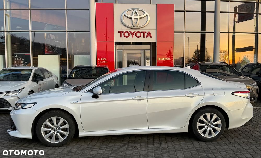 Toyota Camry Business Edition - 12