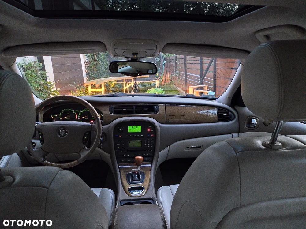 Jaguar S-Type 3.0 V6 Executive - 13