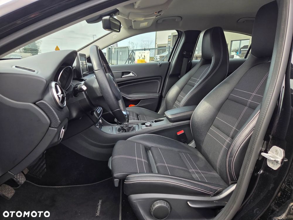 Mercedes-Benz Klasa A 200 Activity Edition - 10