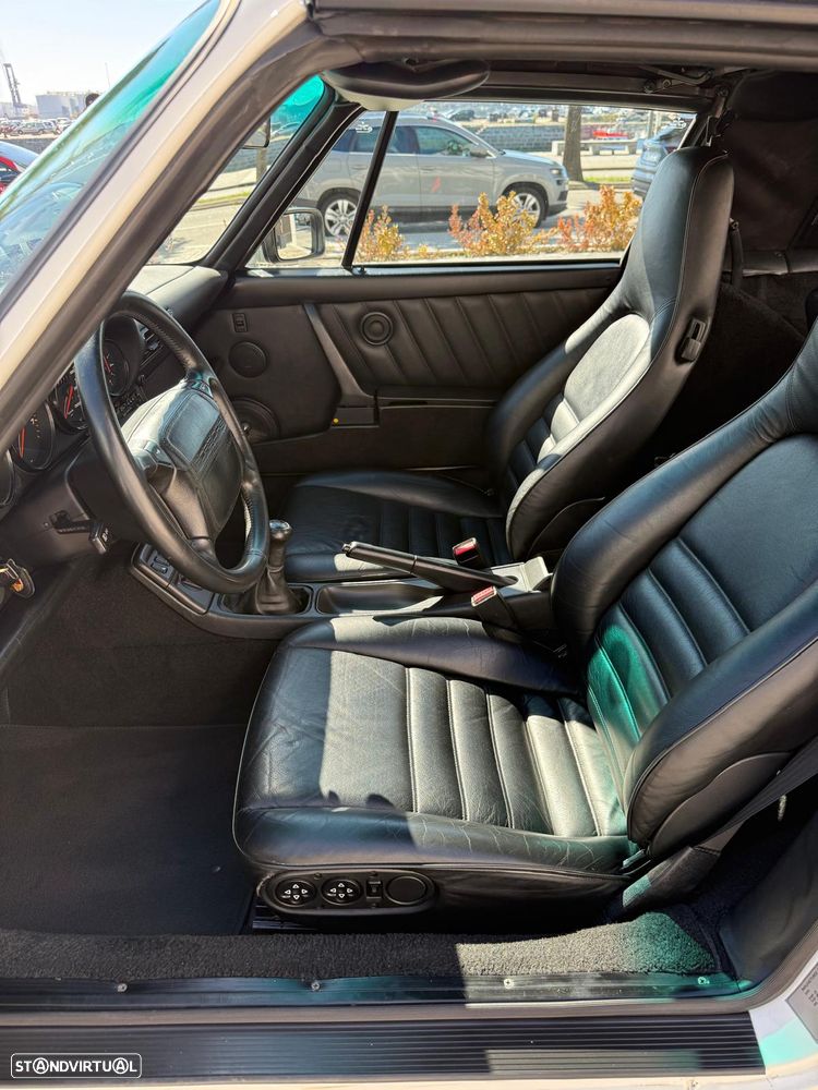 Porsche 911 (964) Cabriolet 3.6 Carrera 2 - 12