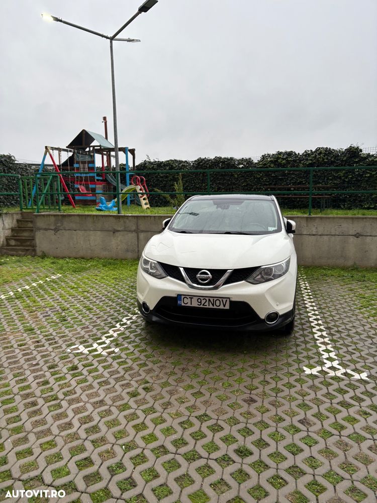 Nissan Qashqai 1.5 DCI N-Connecta - 2