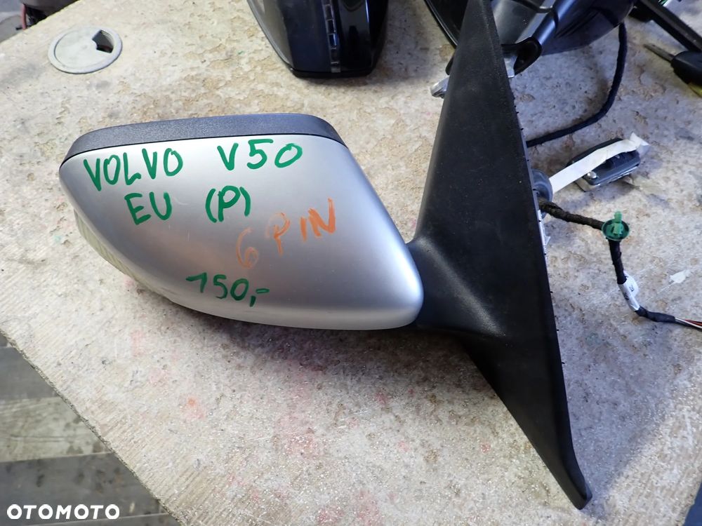 VOLVO V50 LUSTERKO PRAWE 6 PIN E11015850 - 1