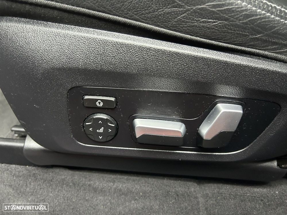 BMW iX3 - 17