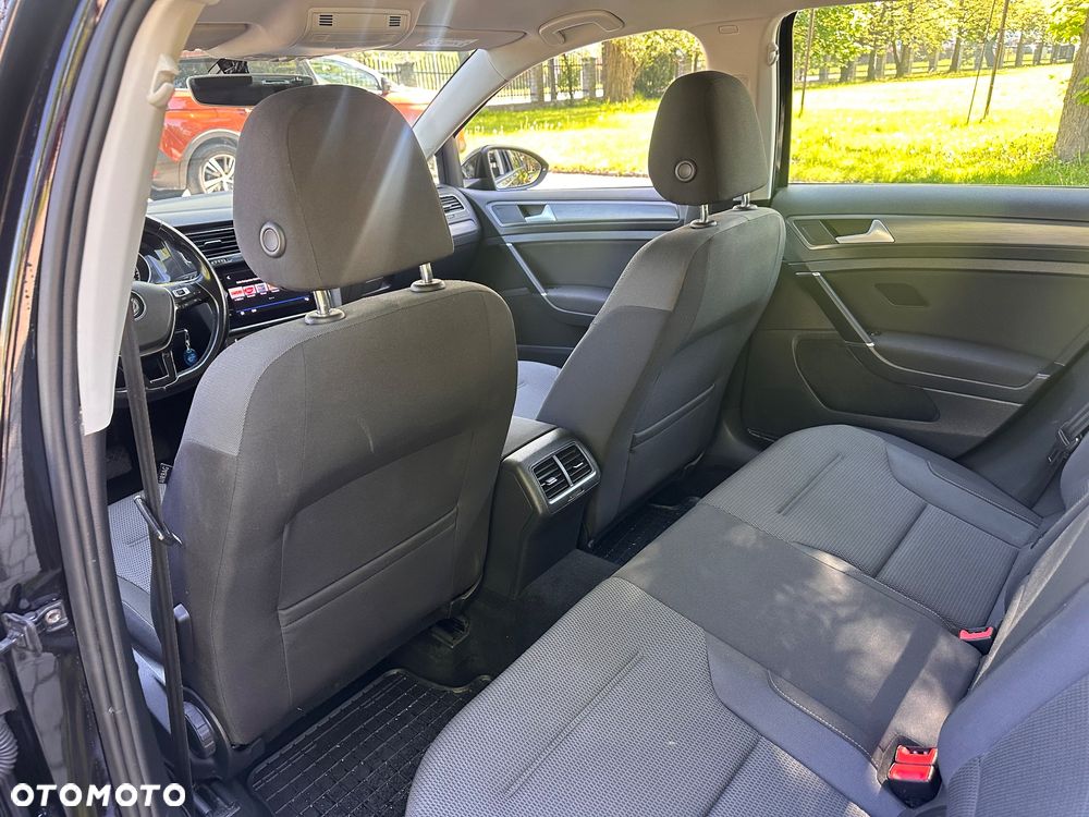 Volkswagen Golf 1.6 TDI SCR DSG Comfortline - 19