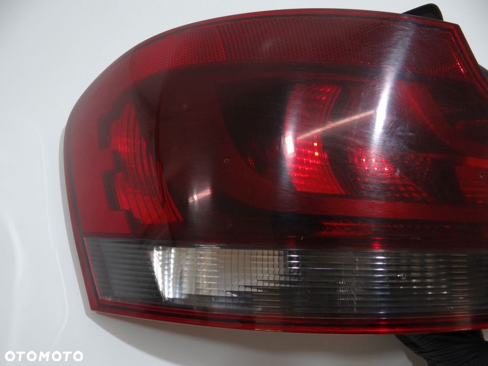 LAMPA LEWY TYŁ BMW E88 - 2