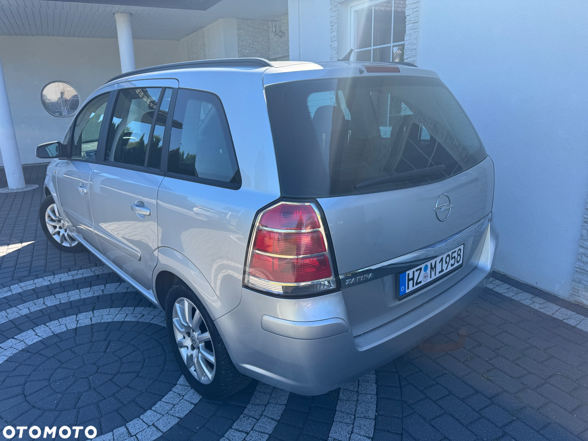 Opel Zafira 1.8 Cosmo - 4