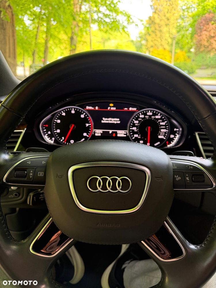 Audi A8 - 13