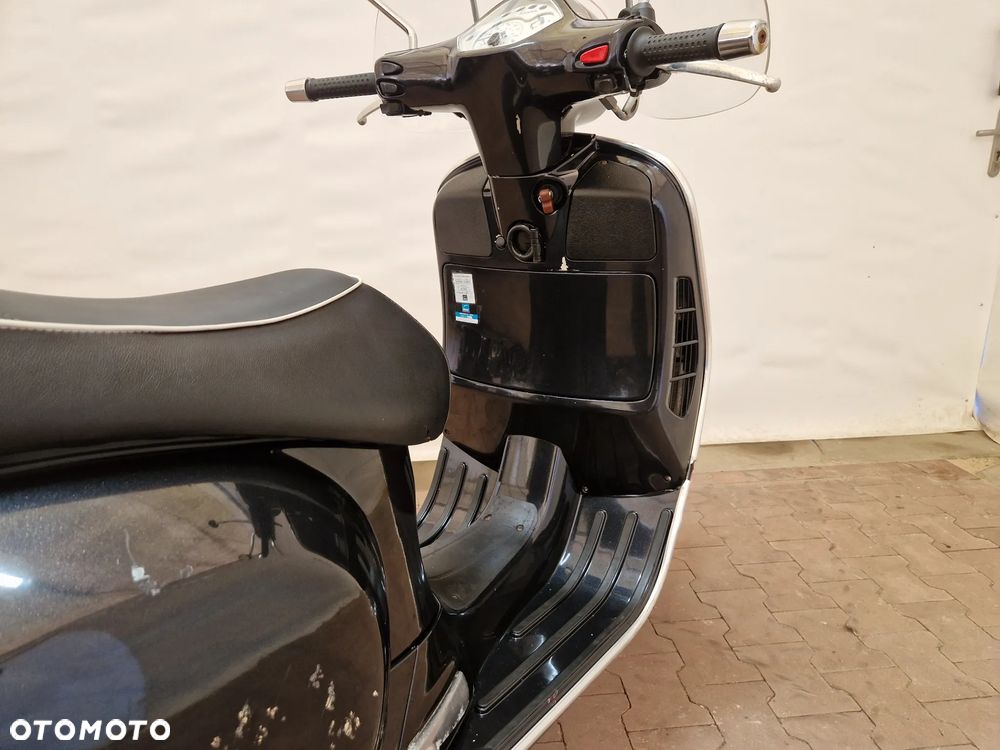 Piaggio Vespa - 19